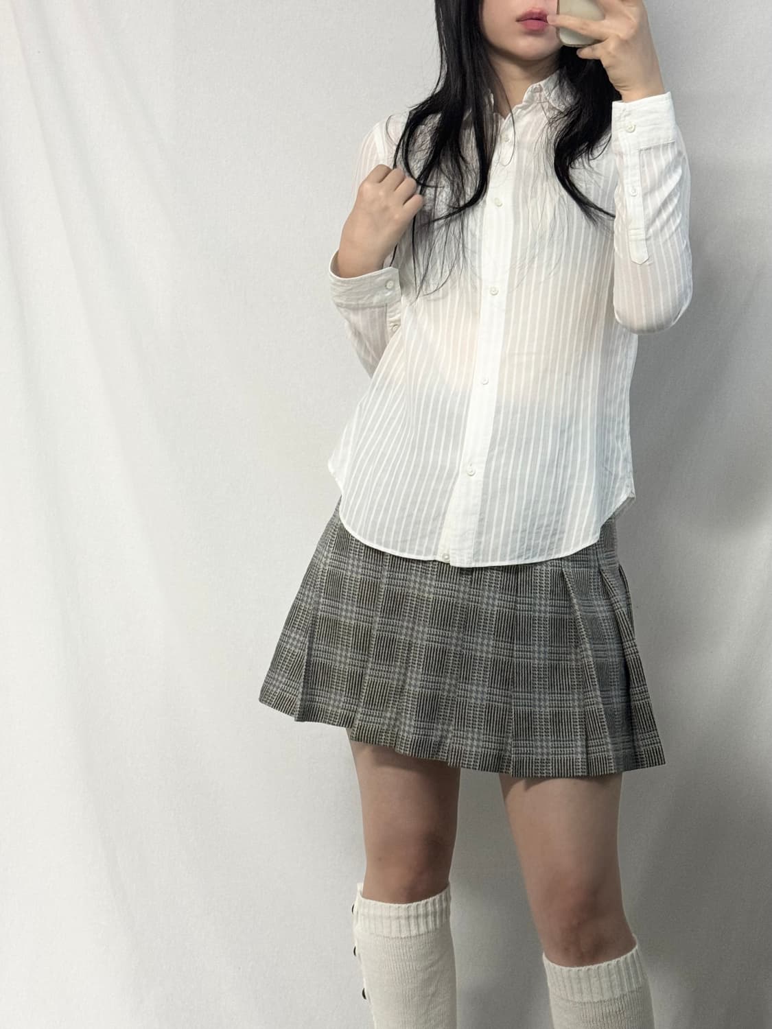 음각 스트라이프 패턴 셔츠 상품이미지3