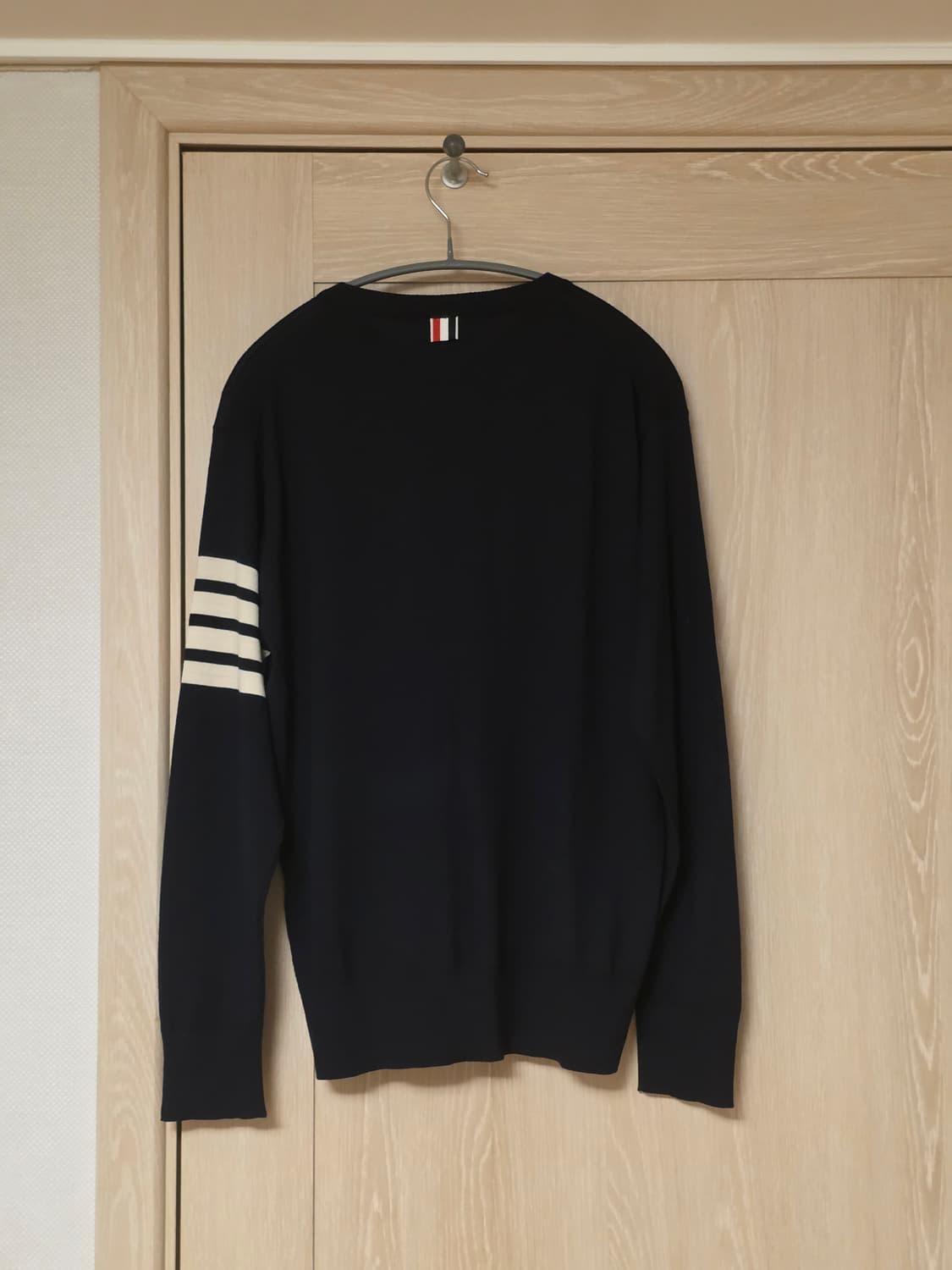 톰브라운 사선완장 메리노울 니트 4사이즈 네이비 상품이미지7