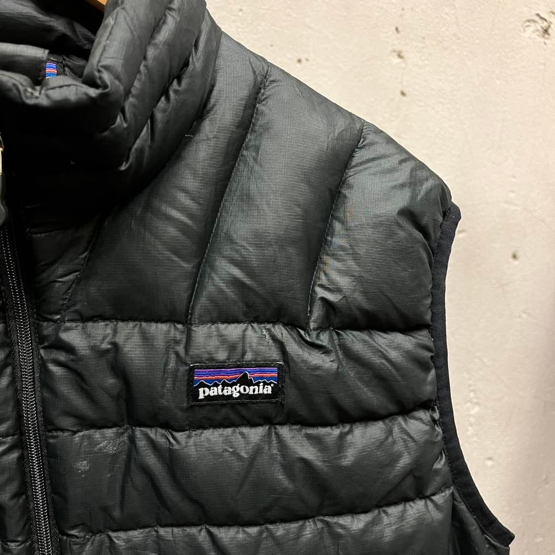 파타고니아 멘즈 경량 패딩조끼 상품이미지2