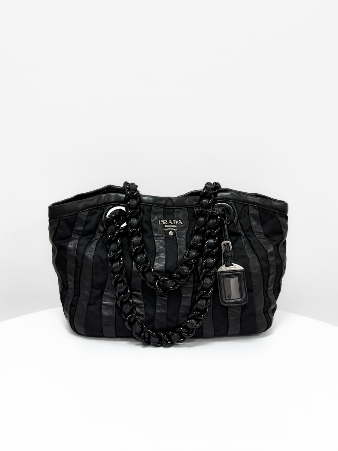 프라다 테수토 나파 레더 스트라이프 체인 쇼퍼백 상품이미지3