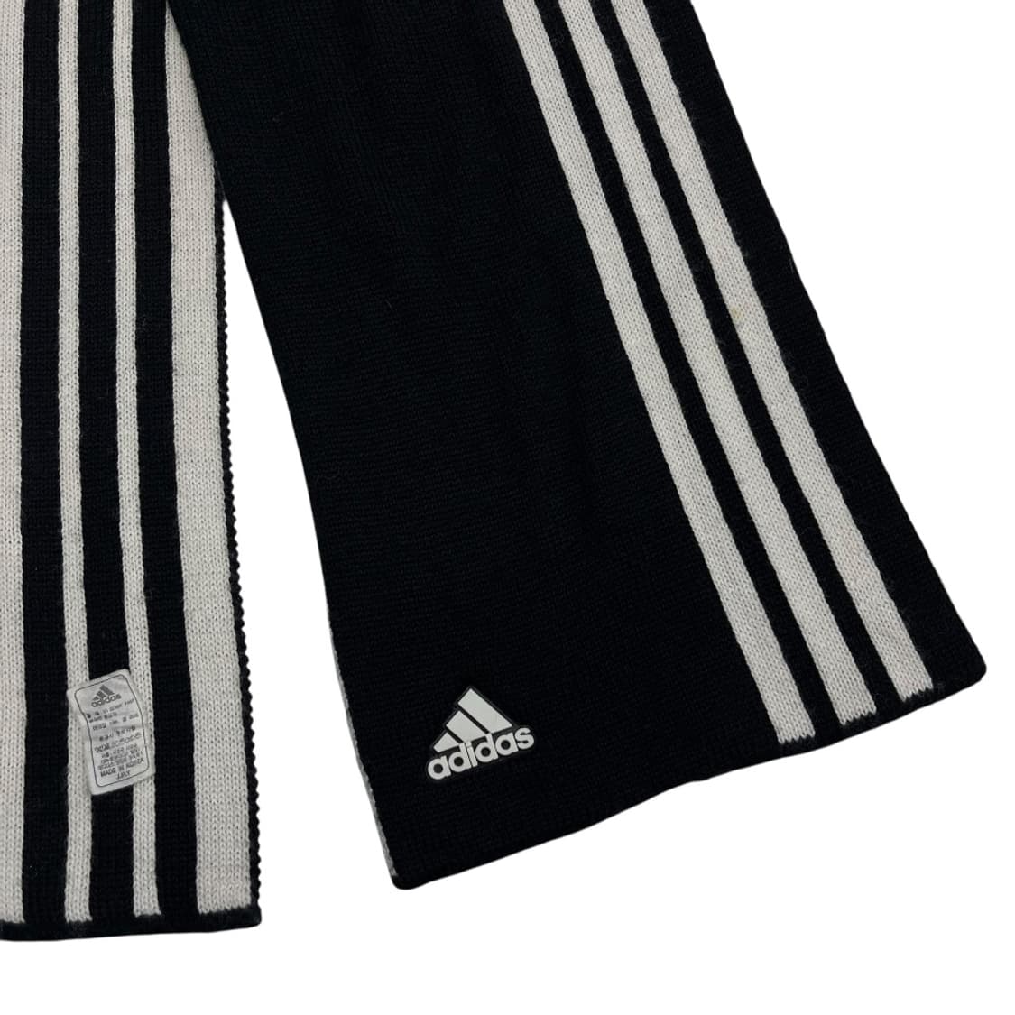 아디다스 에센셜 로고 블랙라인 화이트 배색 머플러 상품이미지5