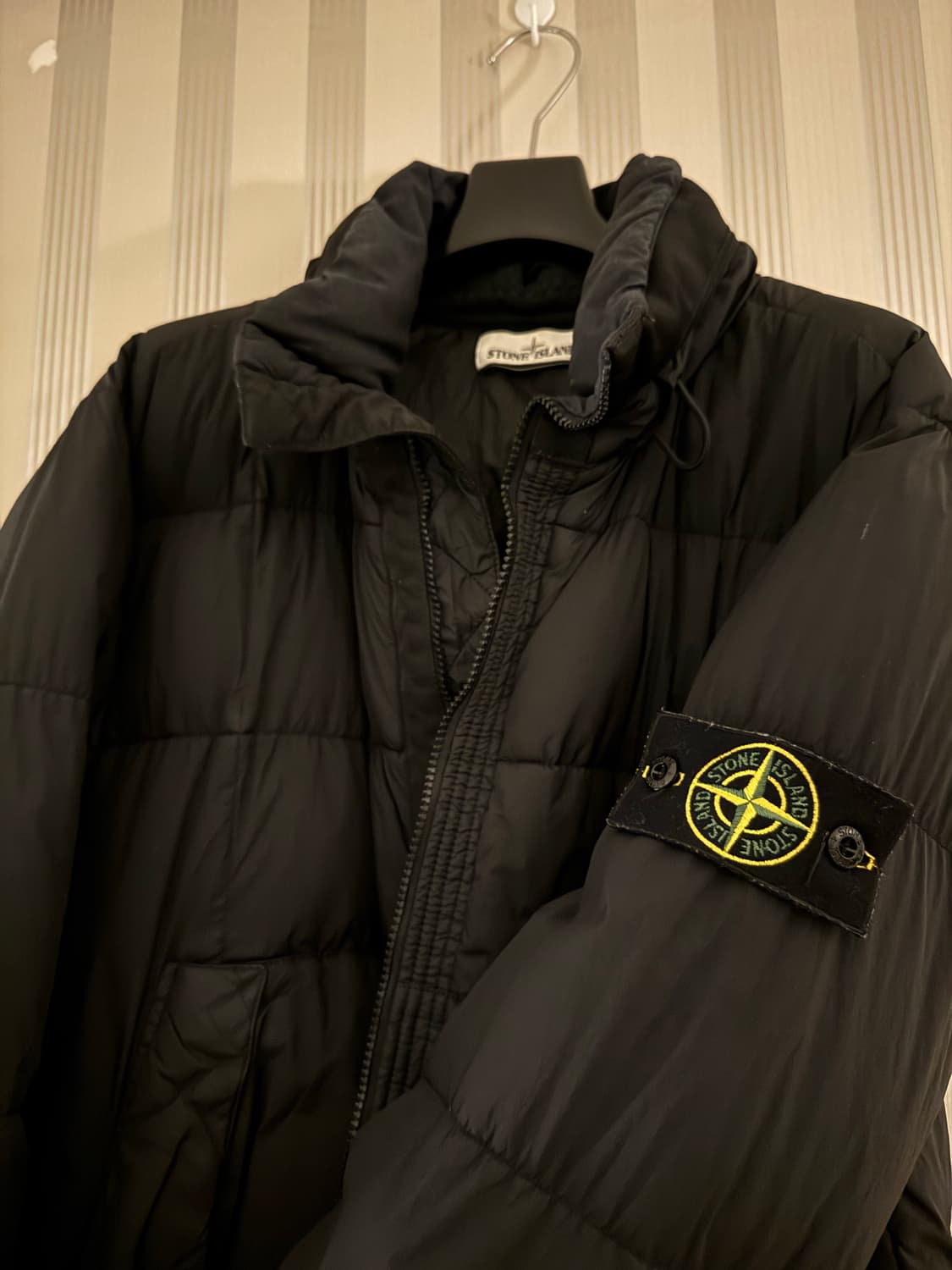 [L] 스톤아일랜드 클링클랩스 패딩 20FW 상품이미지2