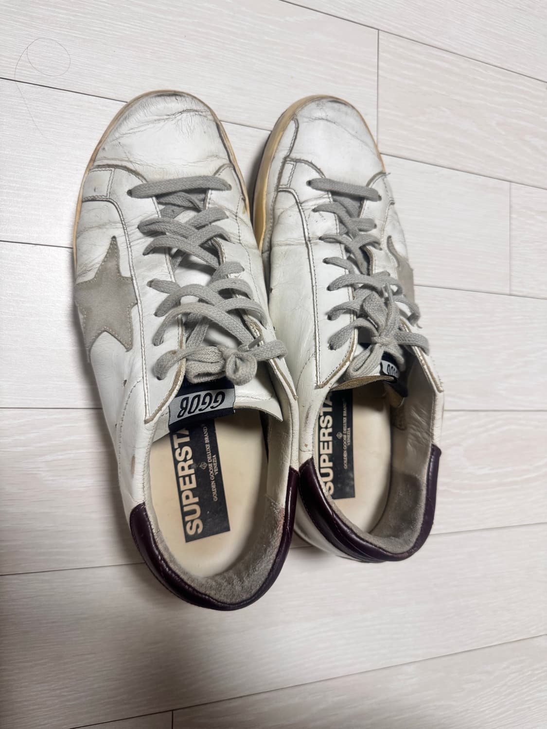 골든구스 슈퍼스타 스니커즈 42(270) 상품이미지1