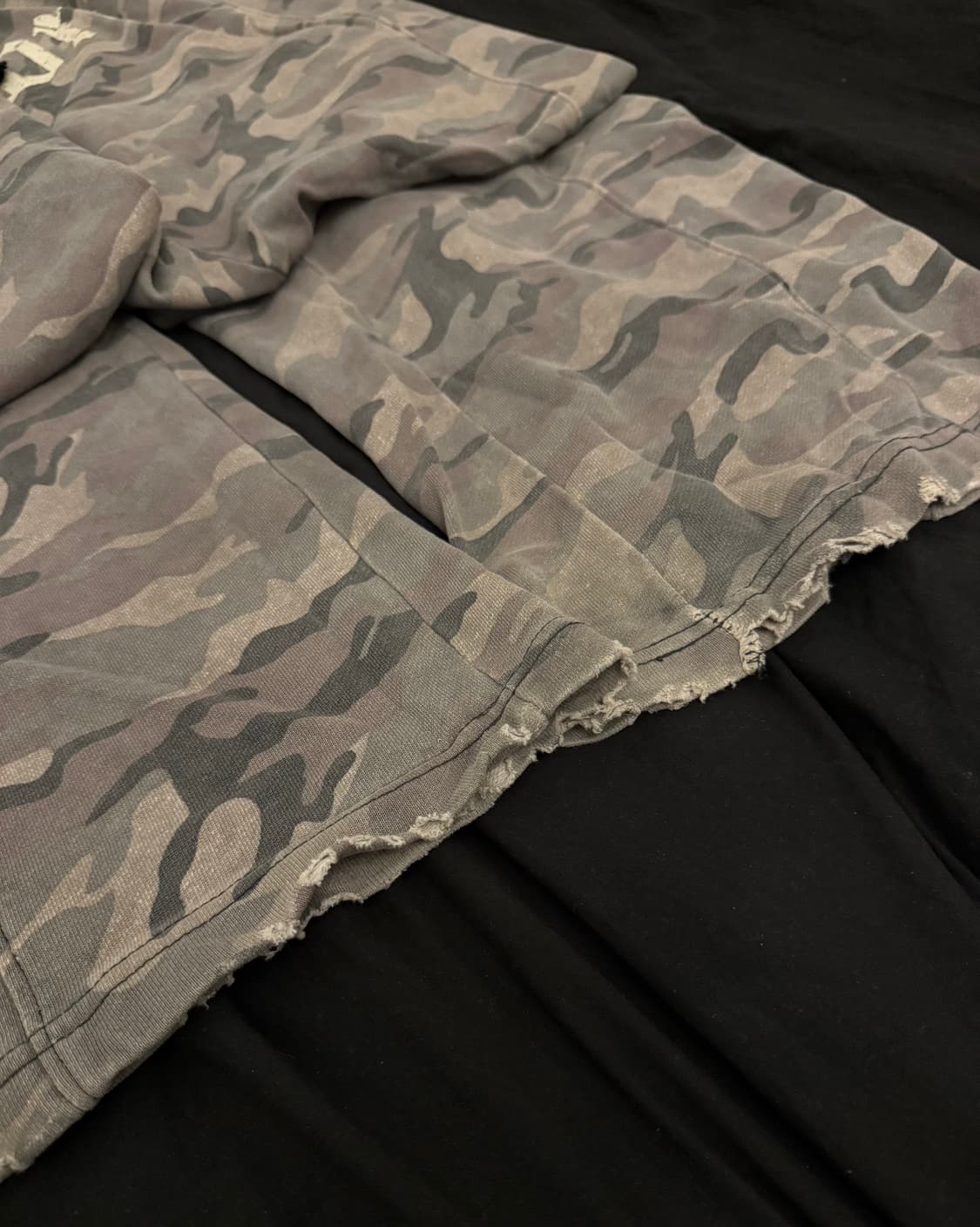 틸던 카모 디스트레스드 워싱 스웨트 팬츠 상품이미지3