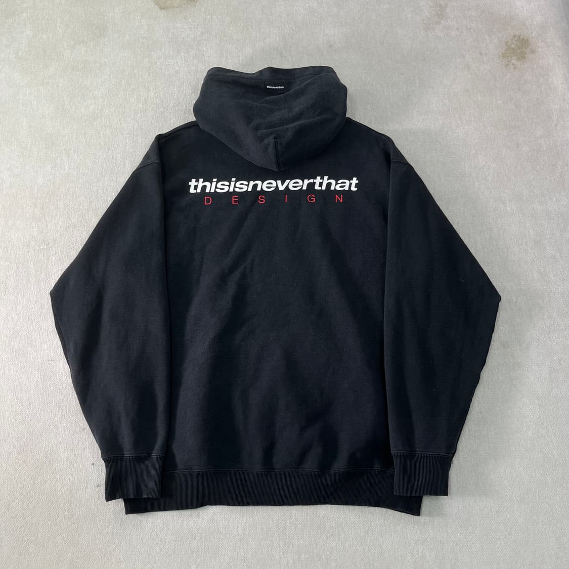 105 디스이즈네버댓 백로고 후드티 상품이미지1