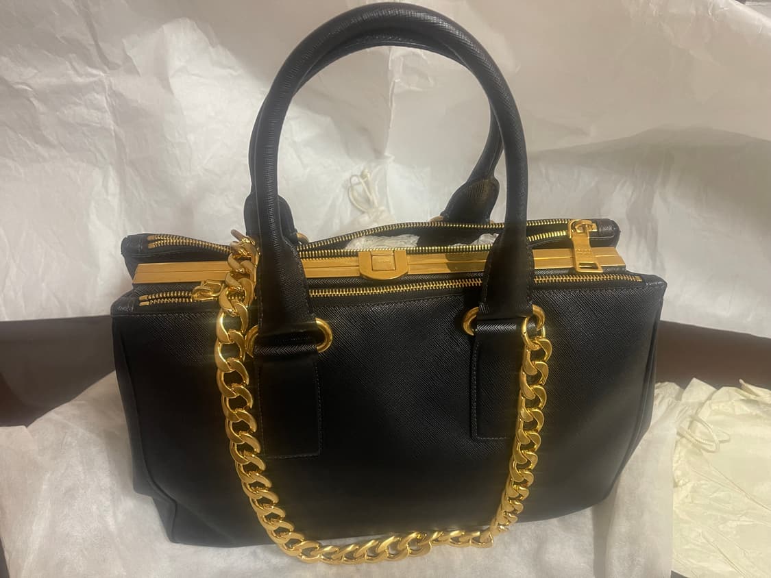 프라다 사피아노 닥터 골드 버클 토드백 상품이미지2