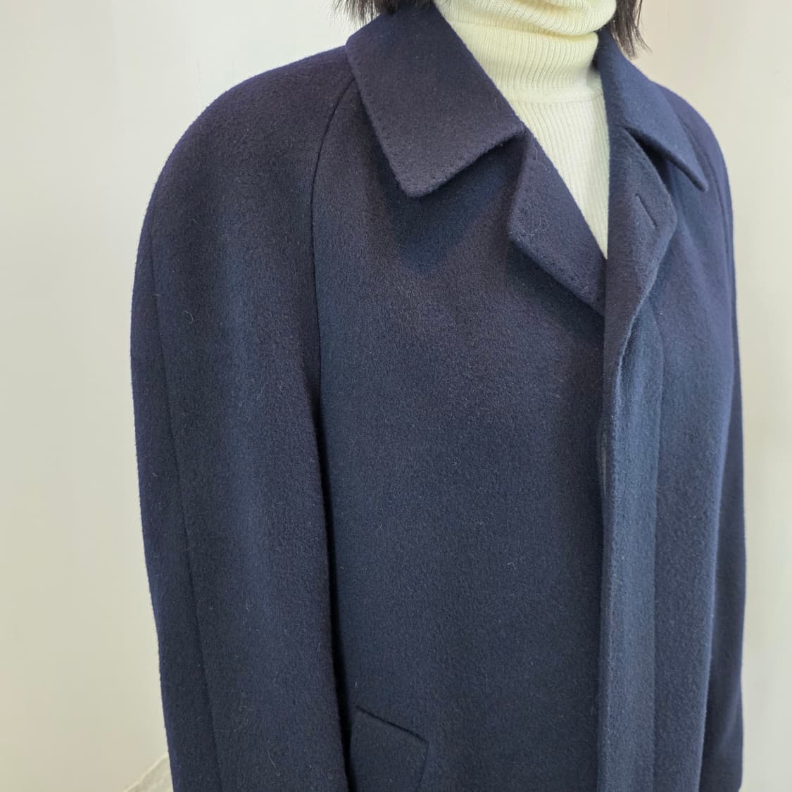 버진울80 캐시미어20 남녀공용 네이비 롱코트 상품이미지3