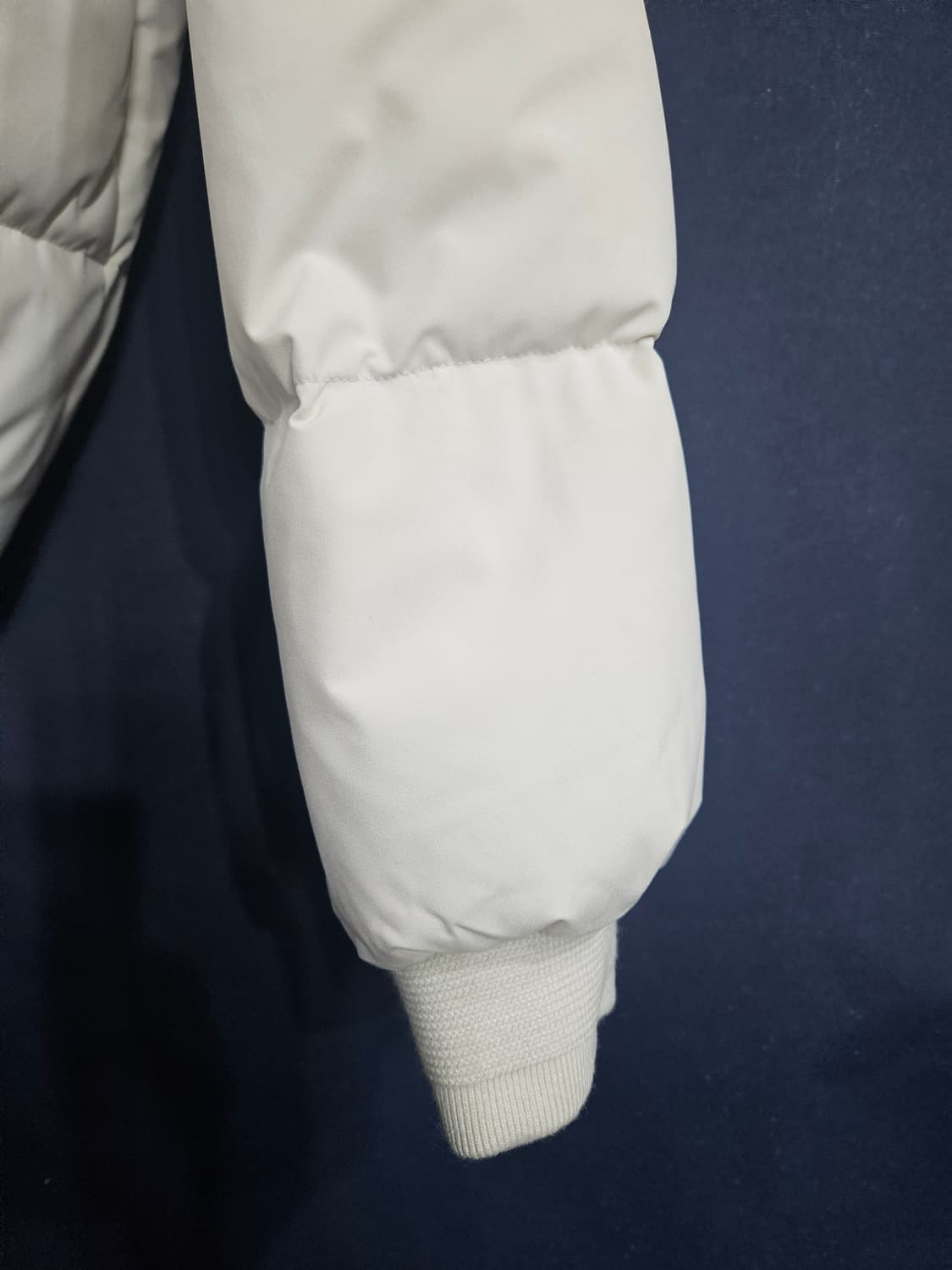 디스커버리 화이트컬러 남성 100 덕다운 숏패딩  상품이미지5