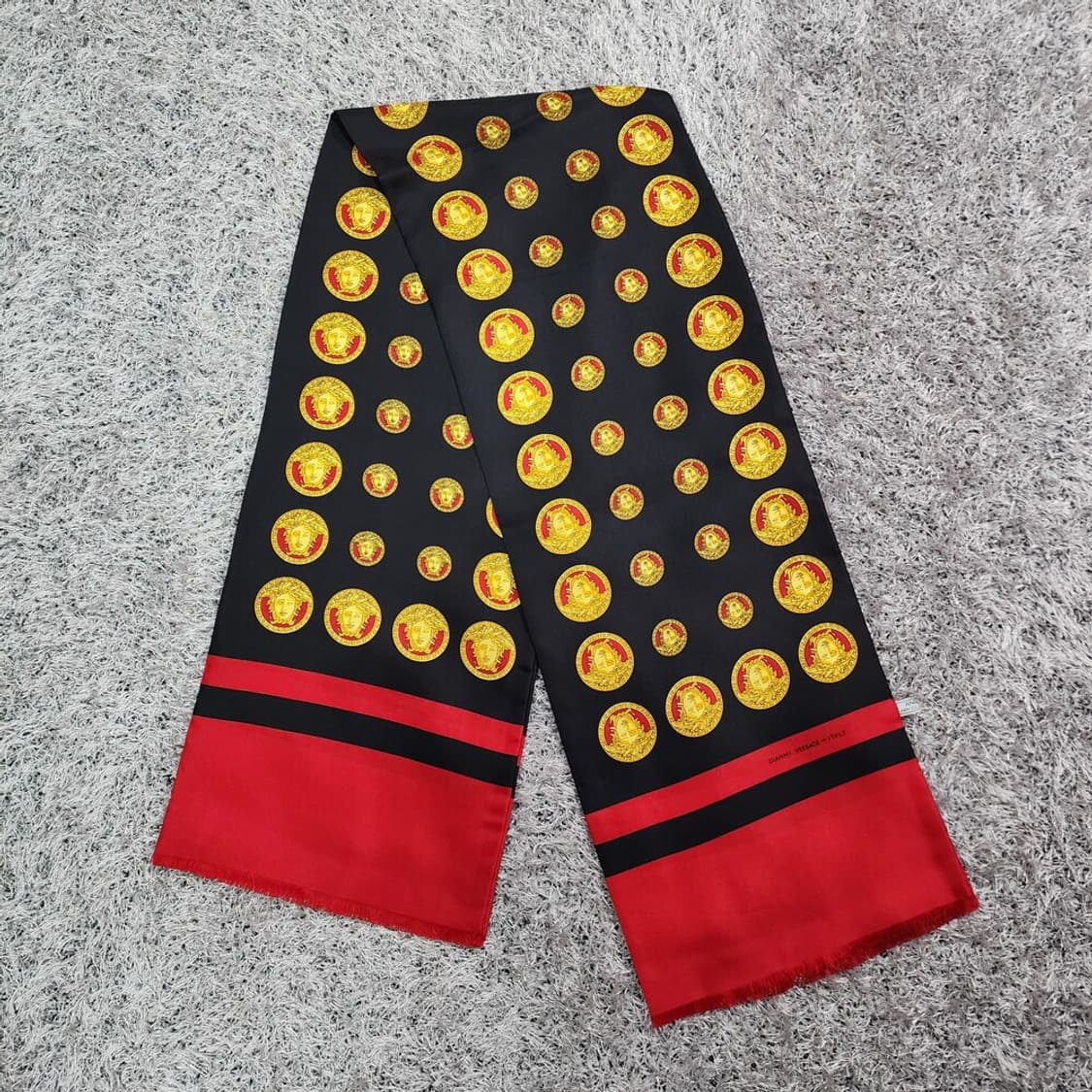 베르사체 실크 스카프 상품이미지1