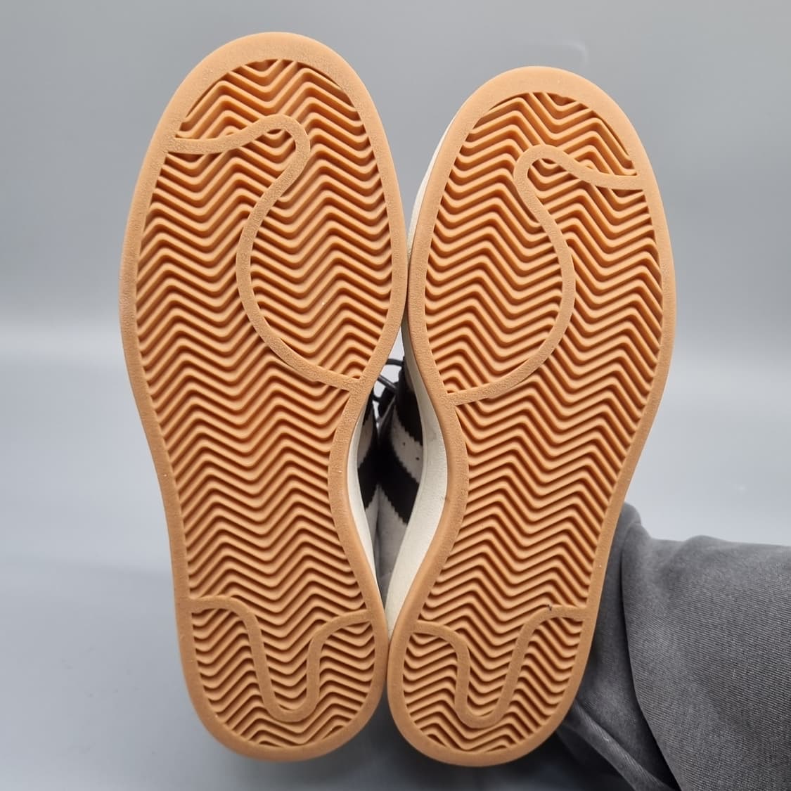 아디다스 캠퍼스 00s  스니커즈255 상품이미지4