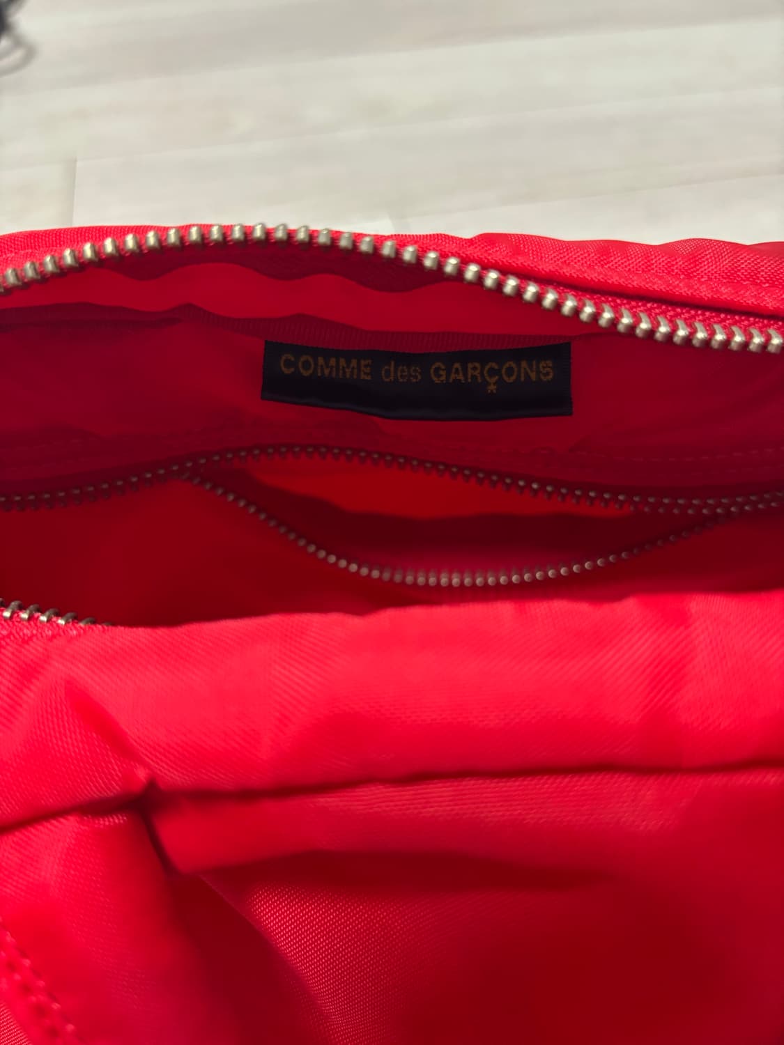 꼼데가르송 x포터 나일론백 레드 상품이미지3