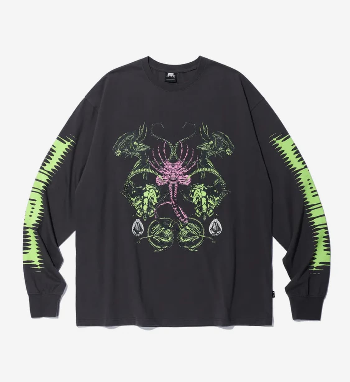 크리틱x에일리언 콜라보 긴팔 티셔츠 M  상품이미지1