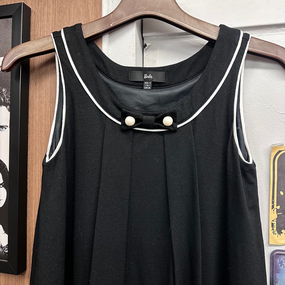 Barbie, Black Pleated Midi Dress 상품이미지3