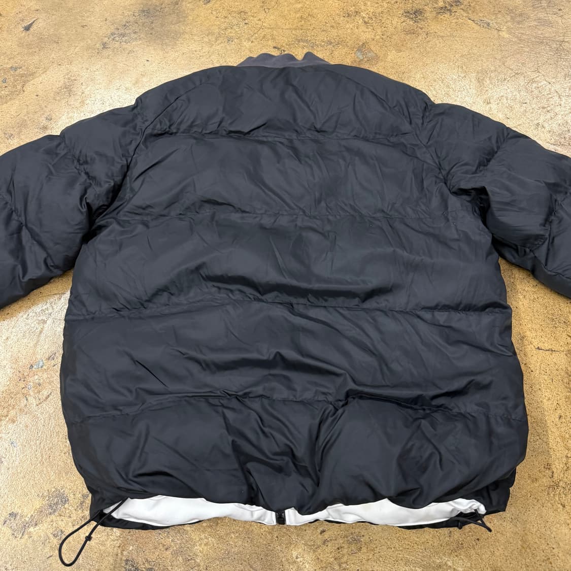 아디다스 흰검 블랙 양면 리버시블 숏패딩 105 상품이미지4