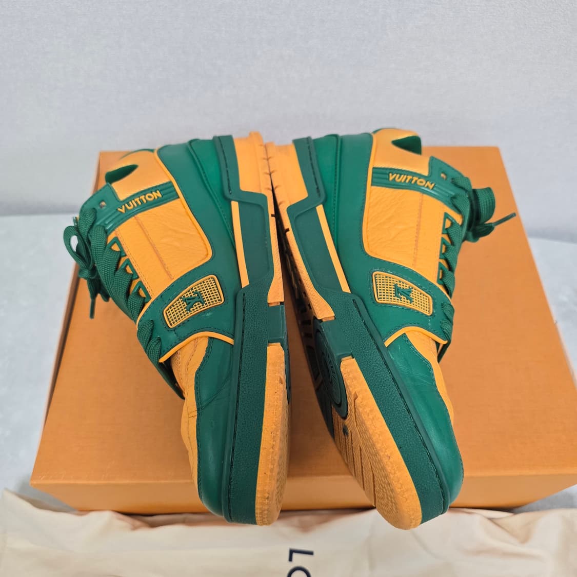 루이비통 트레이너 스니커즈 신발 6사이즈 250 255 그린 오렌지 판매 상품이미지4