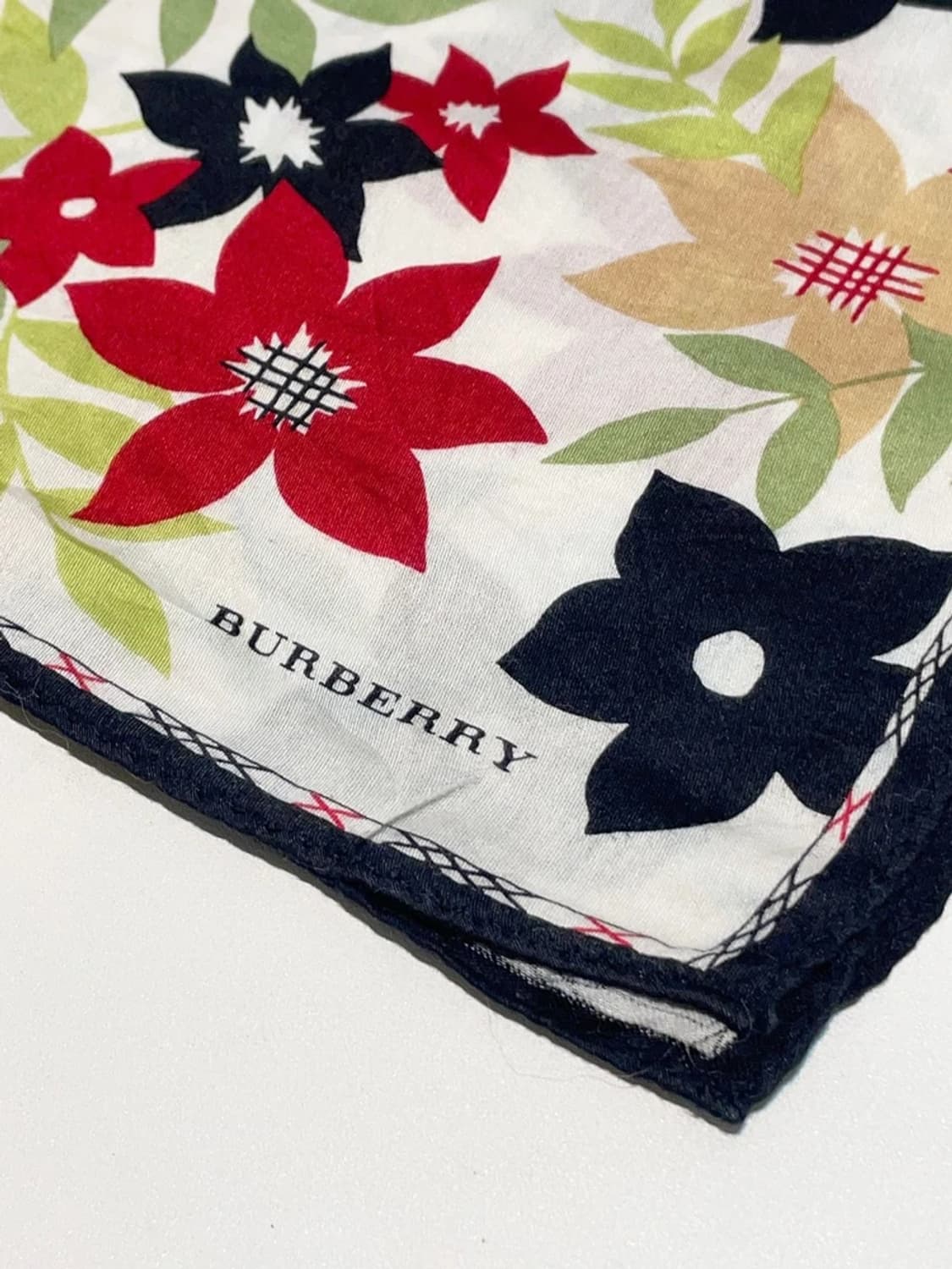 버버리 00s 시그니처 재팬 플라워 쁘띠 반다나 손수건 A1209 상품이미지4
