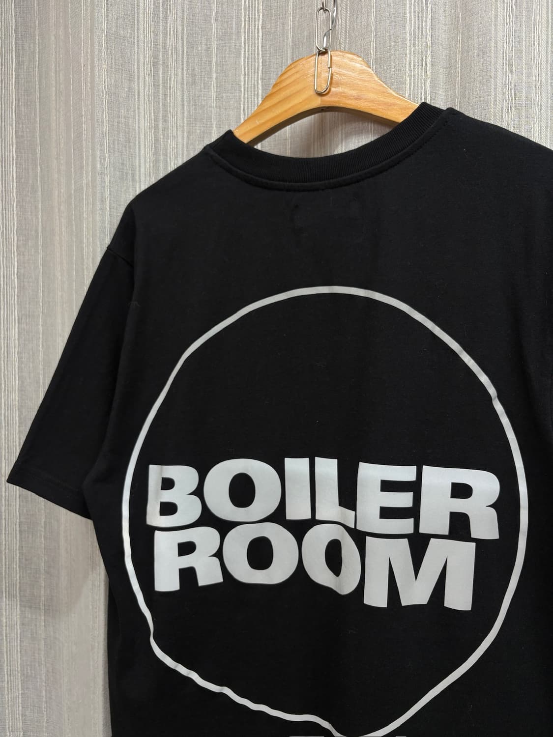 Boiler Room 보일러룸 코어 로고 블랙 반팔 티셔츠 상품이미지1