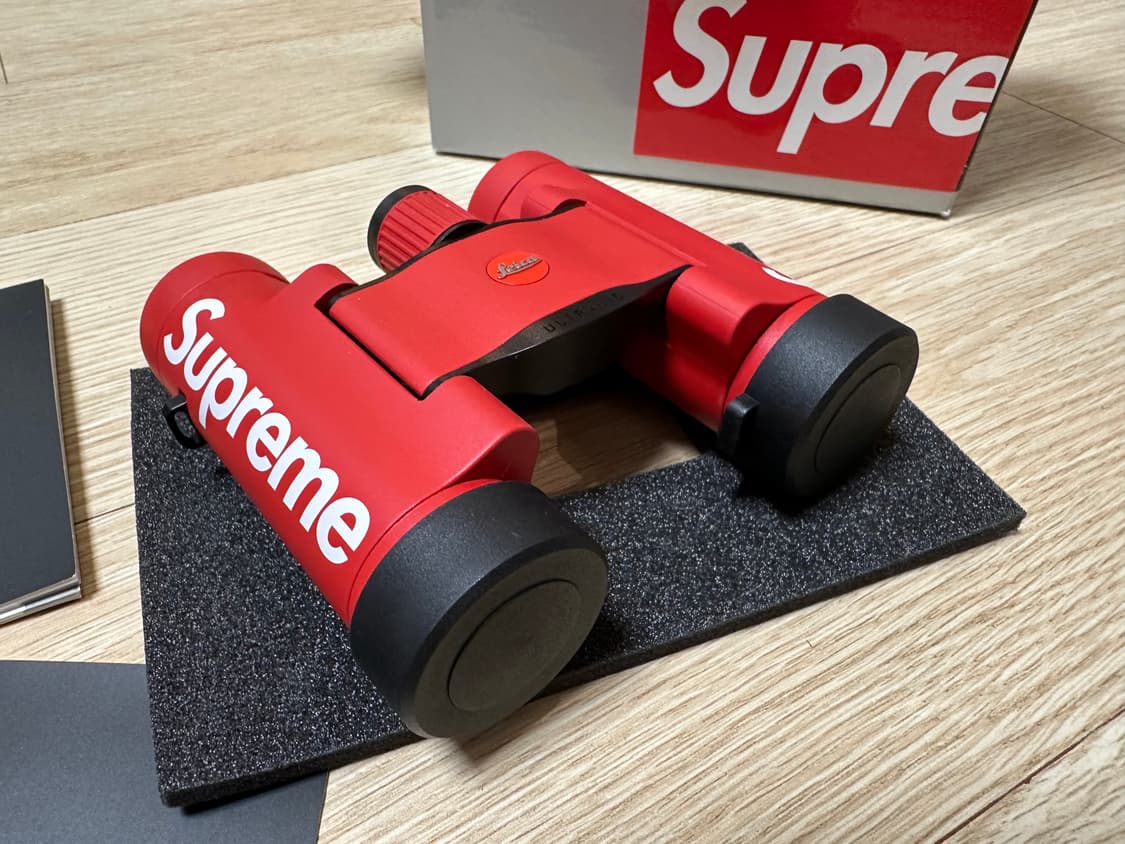 SUPREME X Leica  상품이미지1