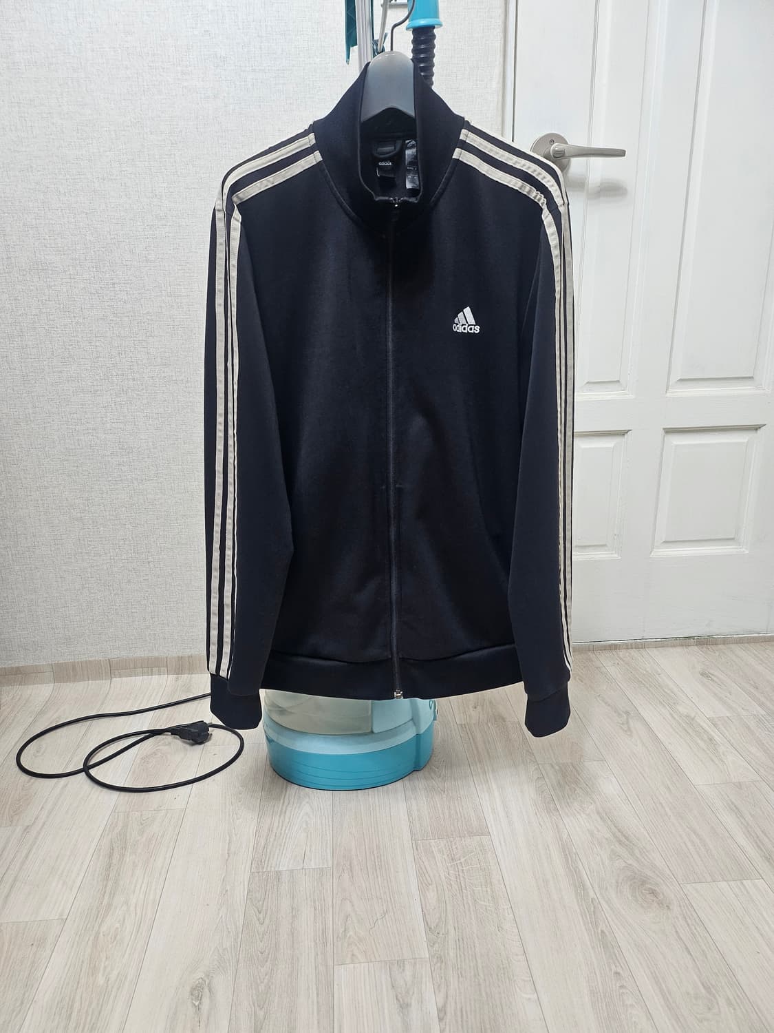 (105~110)XL☆초대장급☆아디다스 에센셜3st [검흰] 트랙탑져지 상품이미지1