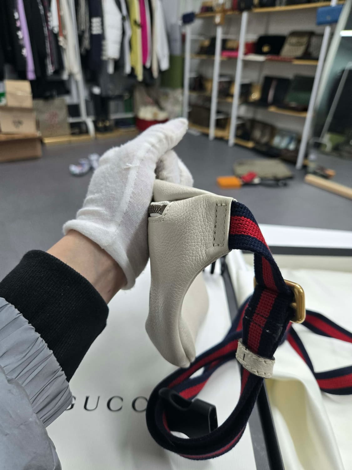 [50%세일] 구찌 띠로고 힙색 벨트백 상품이미지4