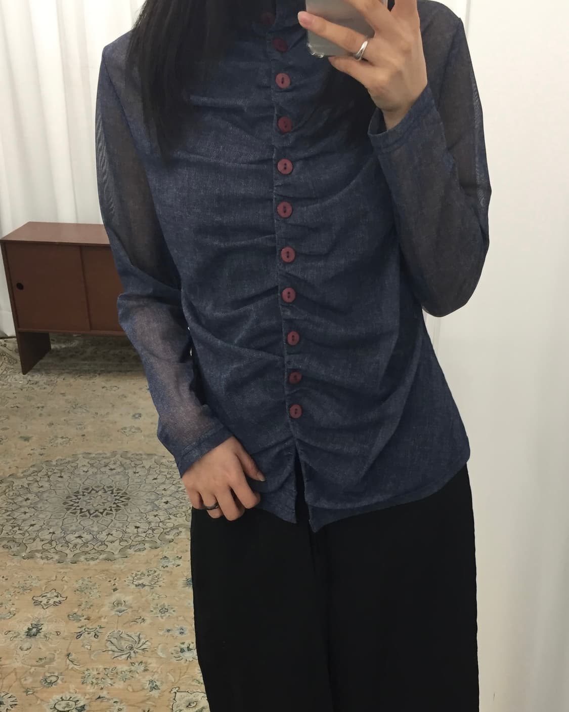 드레이프 디테일 시스루 셔츠 상품이미지4