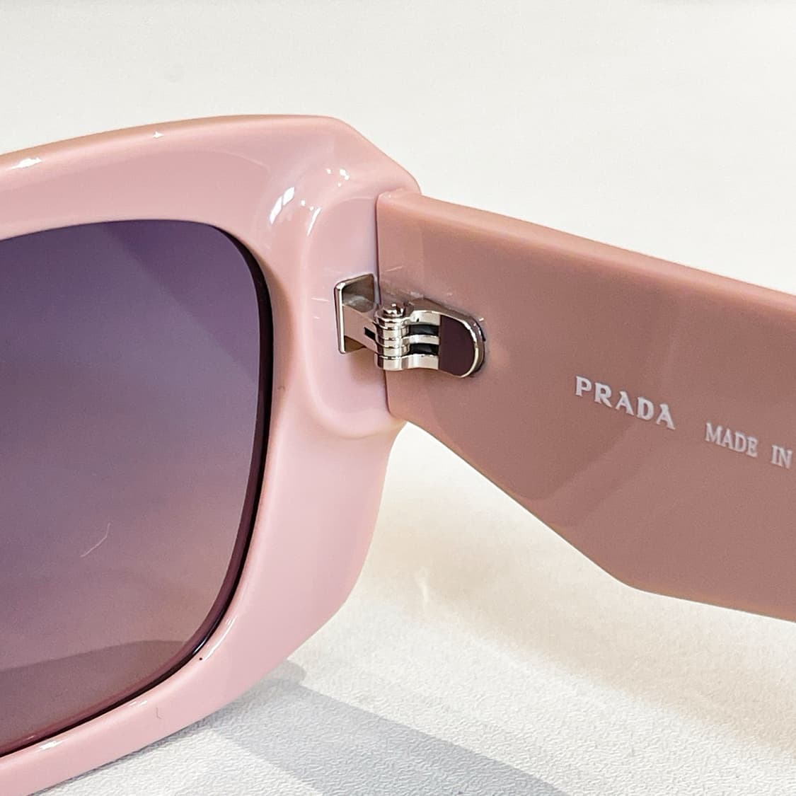 프라다 심볼 선글라스 슬레이트 4가지 배색 상품이미지6