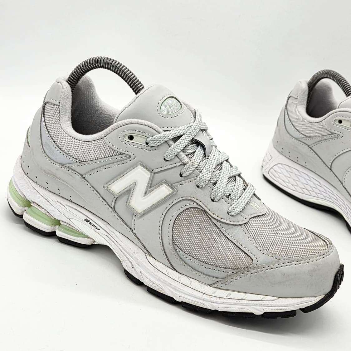  뉴발란스 2002R 그레이 화이트 (255 D)  상품이미지5