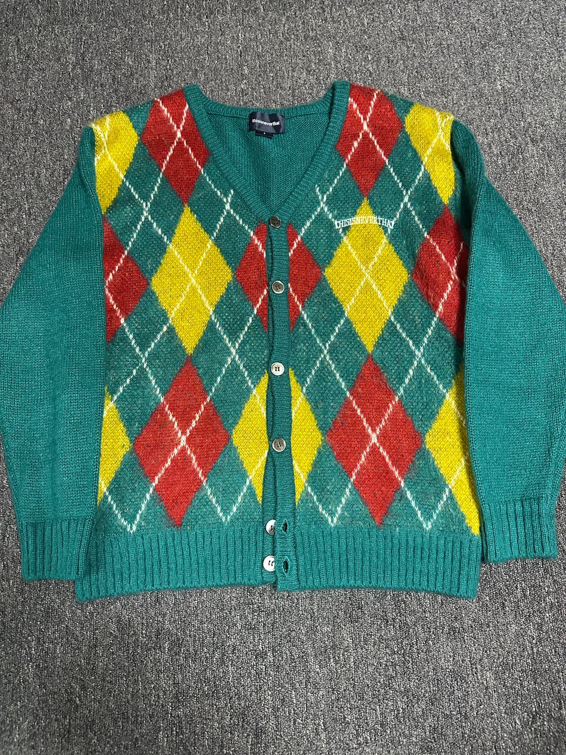 디스이즈네버댓 아가일 가디건 S 상품이미지1