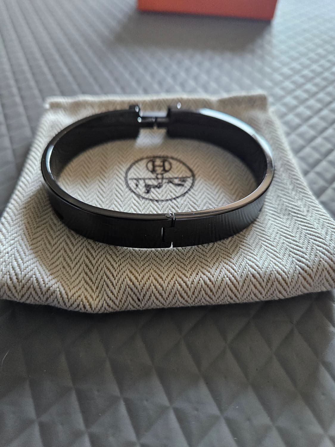 에르메스 클릭아슈 브레이슬릿 쏘 블랙 하드웨어 & 누아 매트 T6 상품이미지4