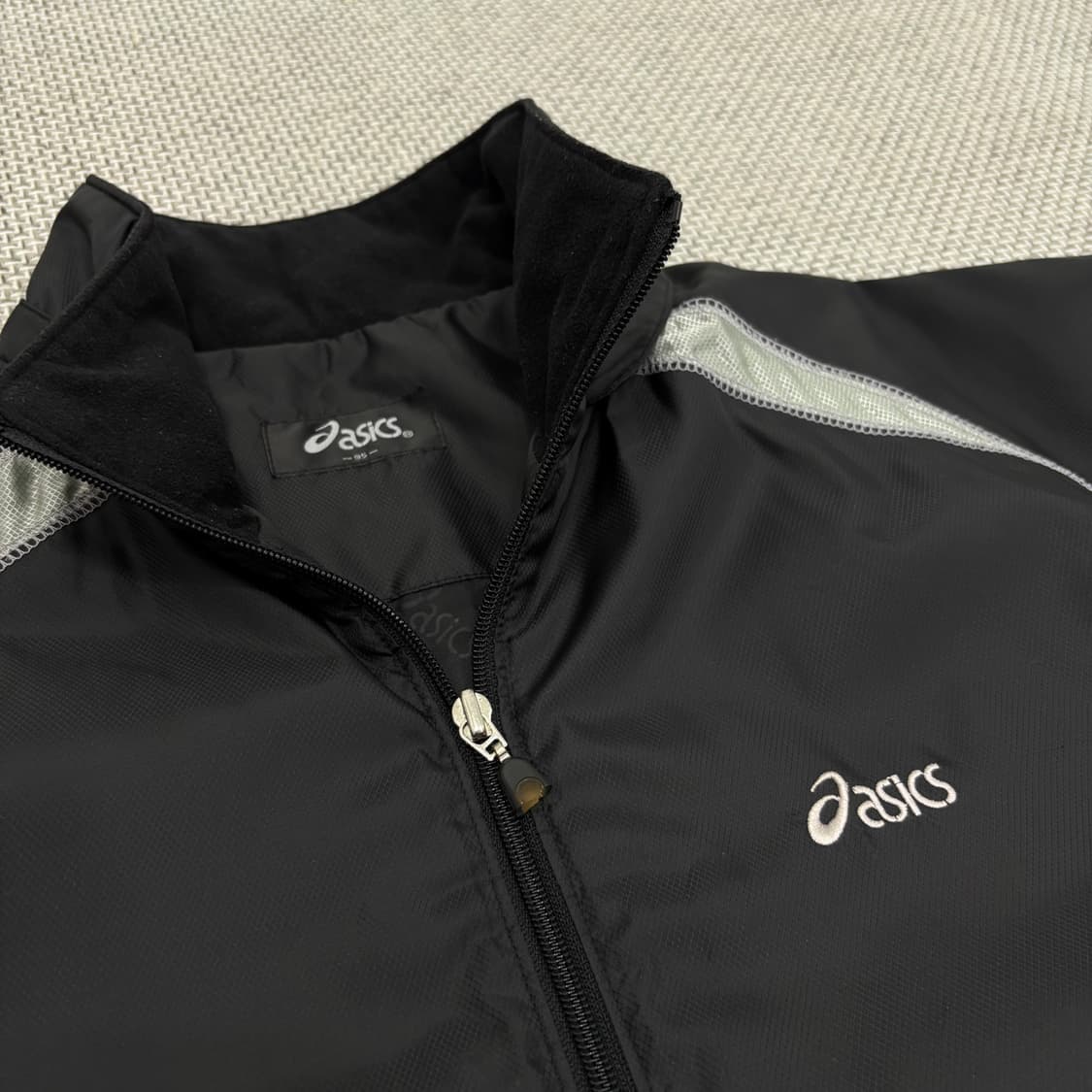  ASICS 바람막이 점퍼 상품이미지3