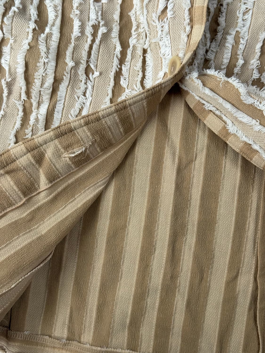 입체 프린지 디테일 스트라이프 반팔 셔츠 상품이미지5