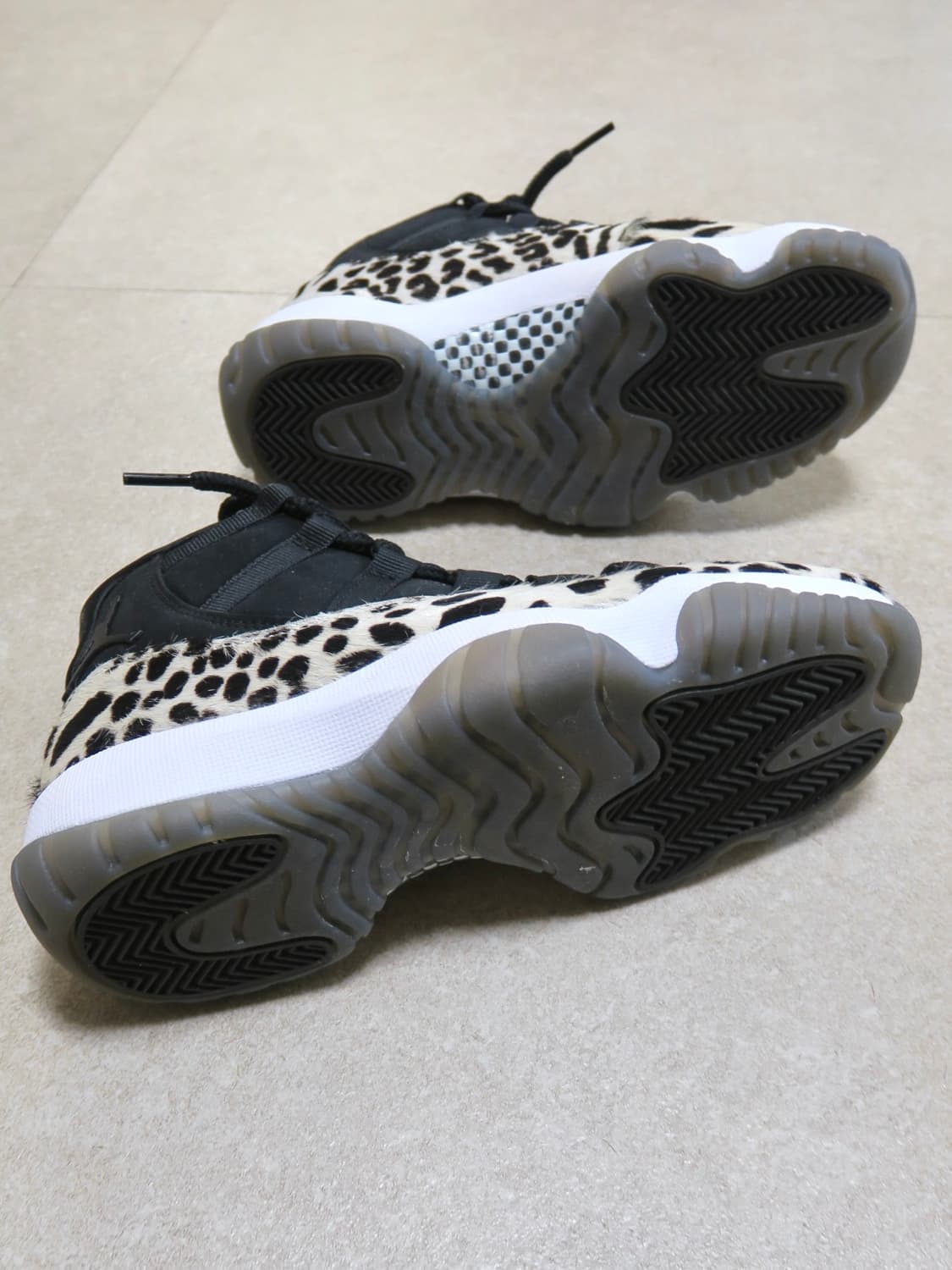 조던 11 레트로 애니멀 인스팅트 블랙 화이트 상품이미지5