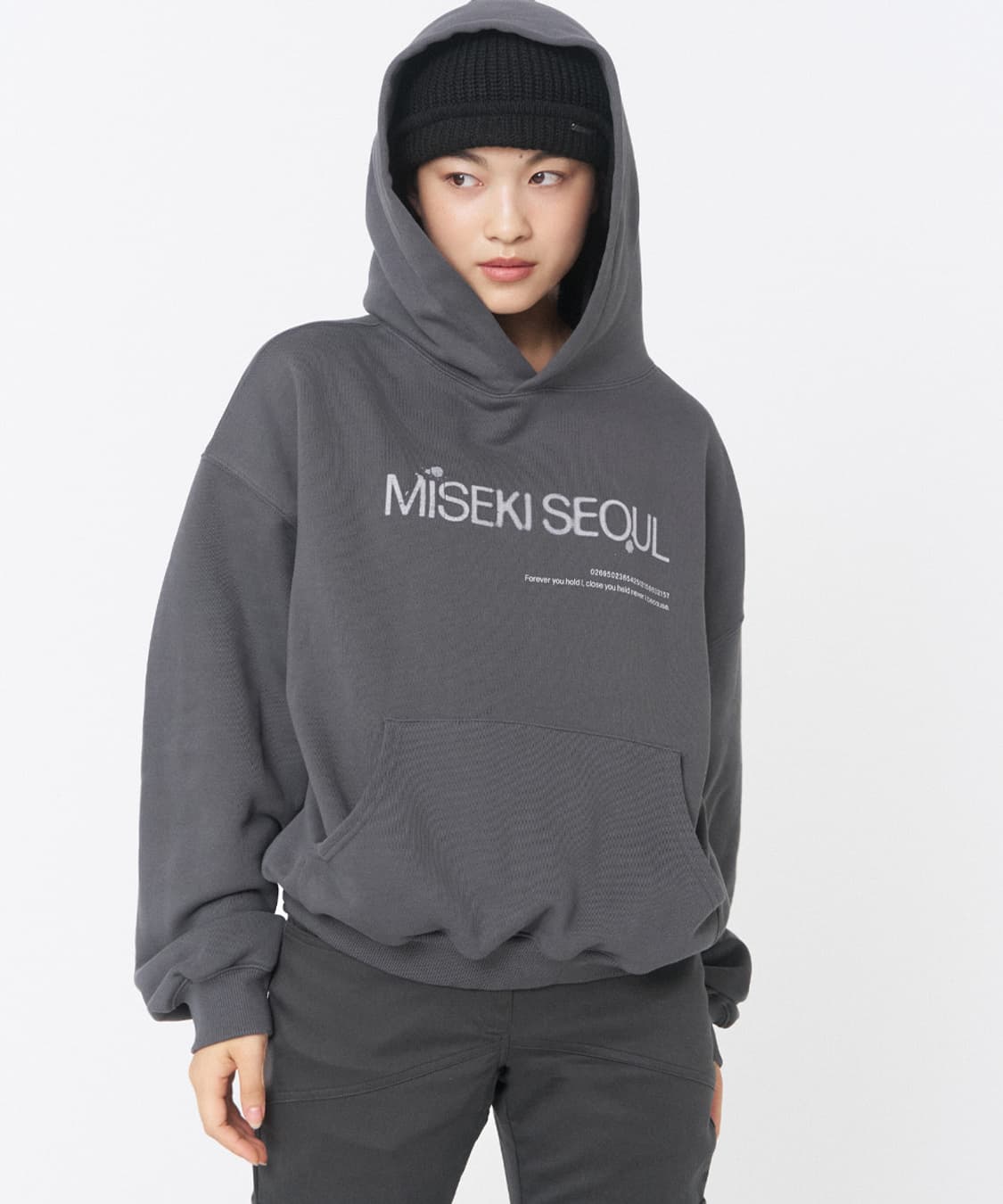 미세키서울 Logo sweat hoodie CHARCOAL 상품이미지3
