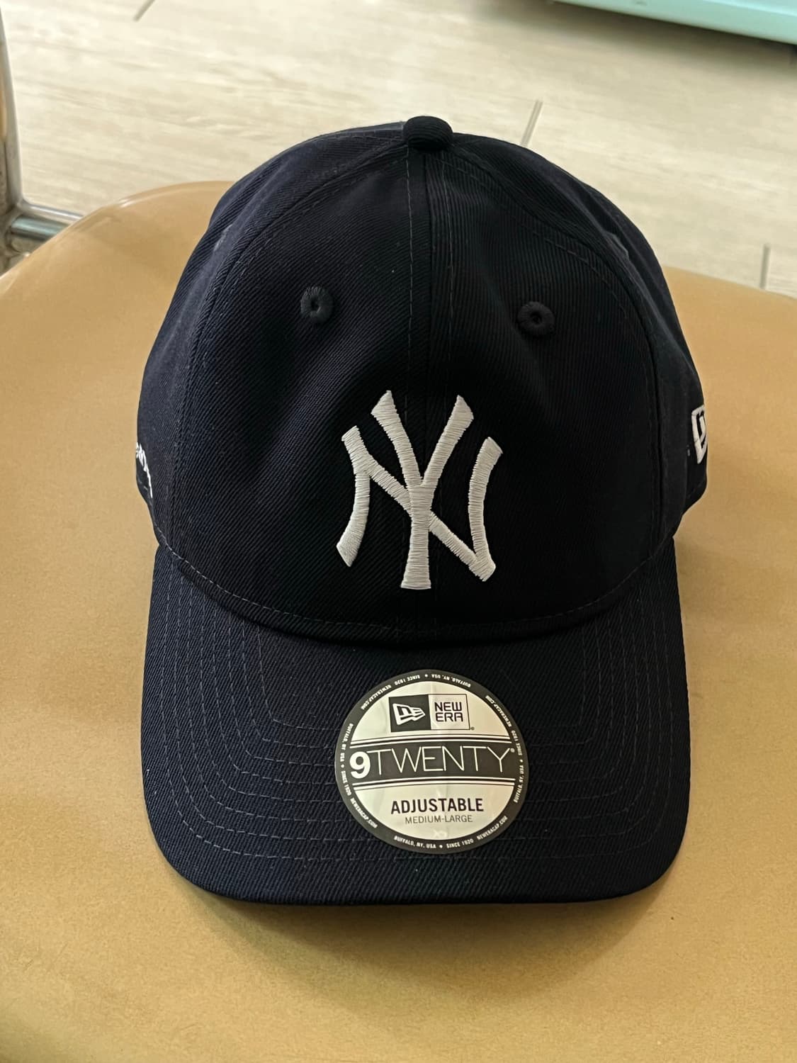 뉴에라 x 뷰티앤유스 볼캡 네이비 상품이미지2