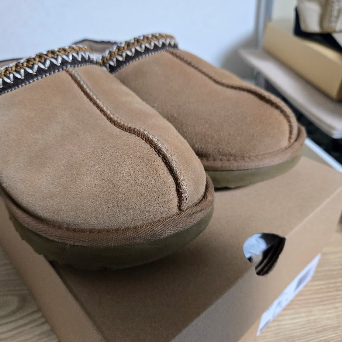 240 UGG 미국어그 타스만 체스트넛  상품이미지5
