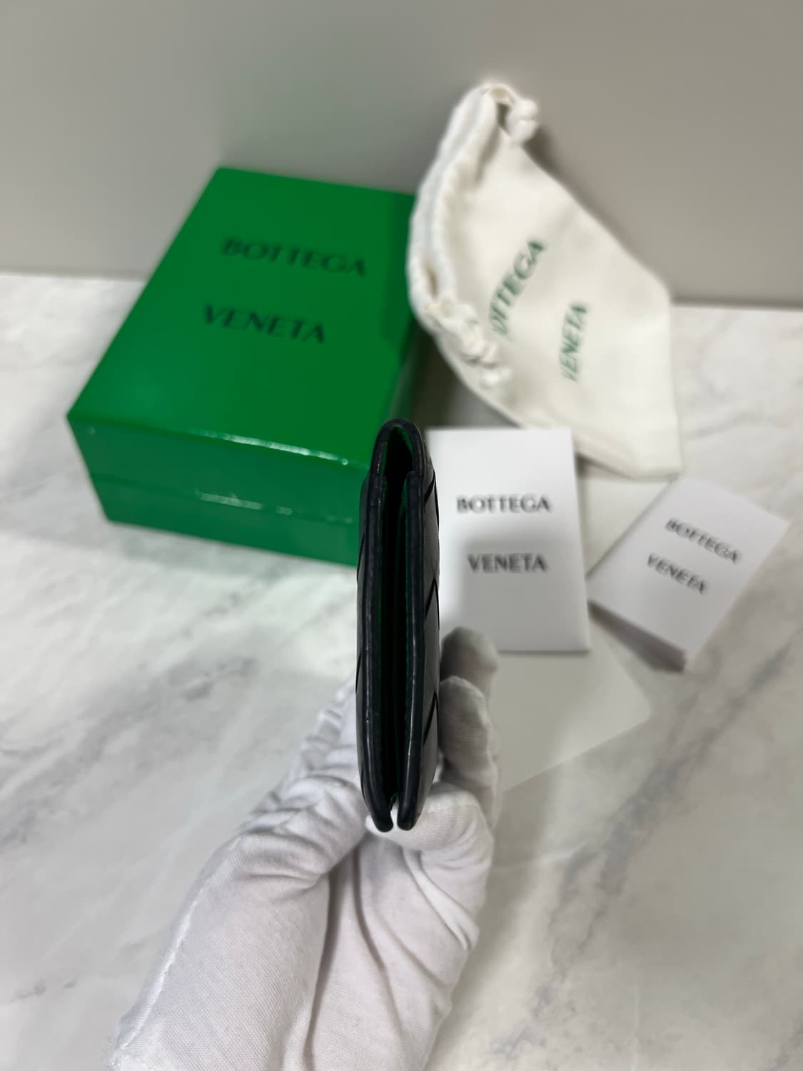 보테가베네타 투톤 플랩 오거나이저 지갑 상품이미지9