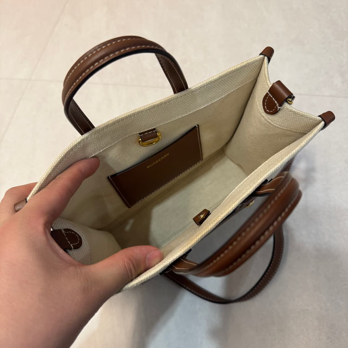 버버리 프레야 토트백 미니 상품이미지4