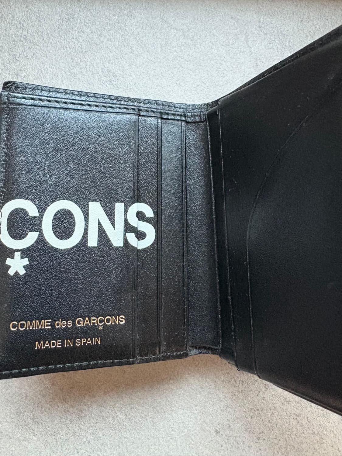 꼼데가르송 반지갑 상품이미지3