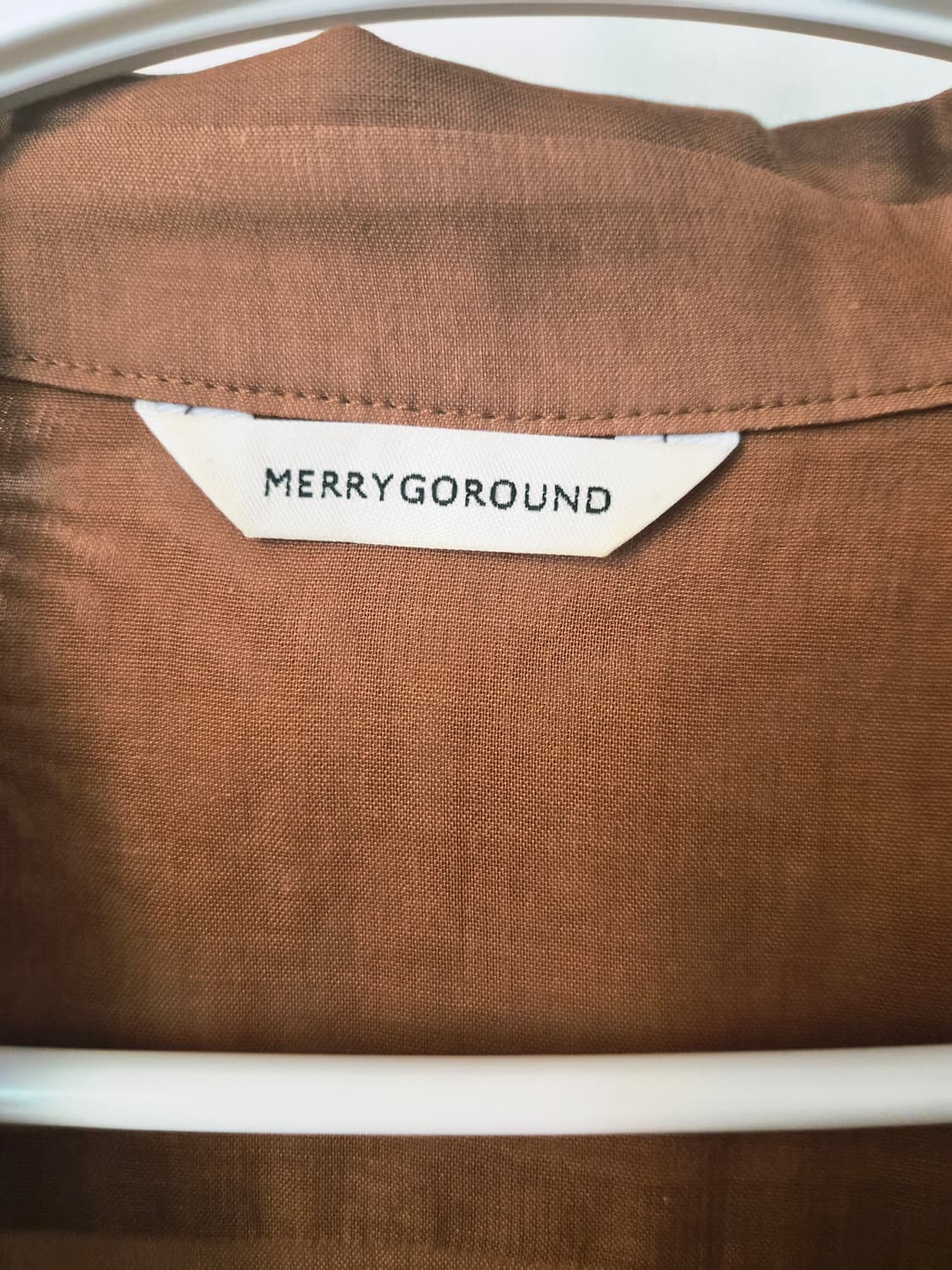 [MERRYGOROUND] 메리고라운드 시스루 루즈핏 셔츠 (브라운) 상품이미지3
