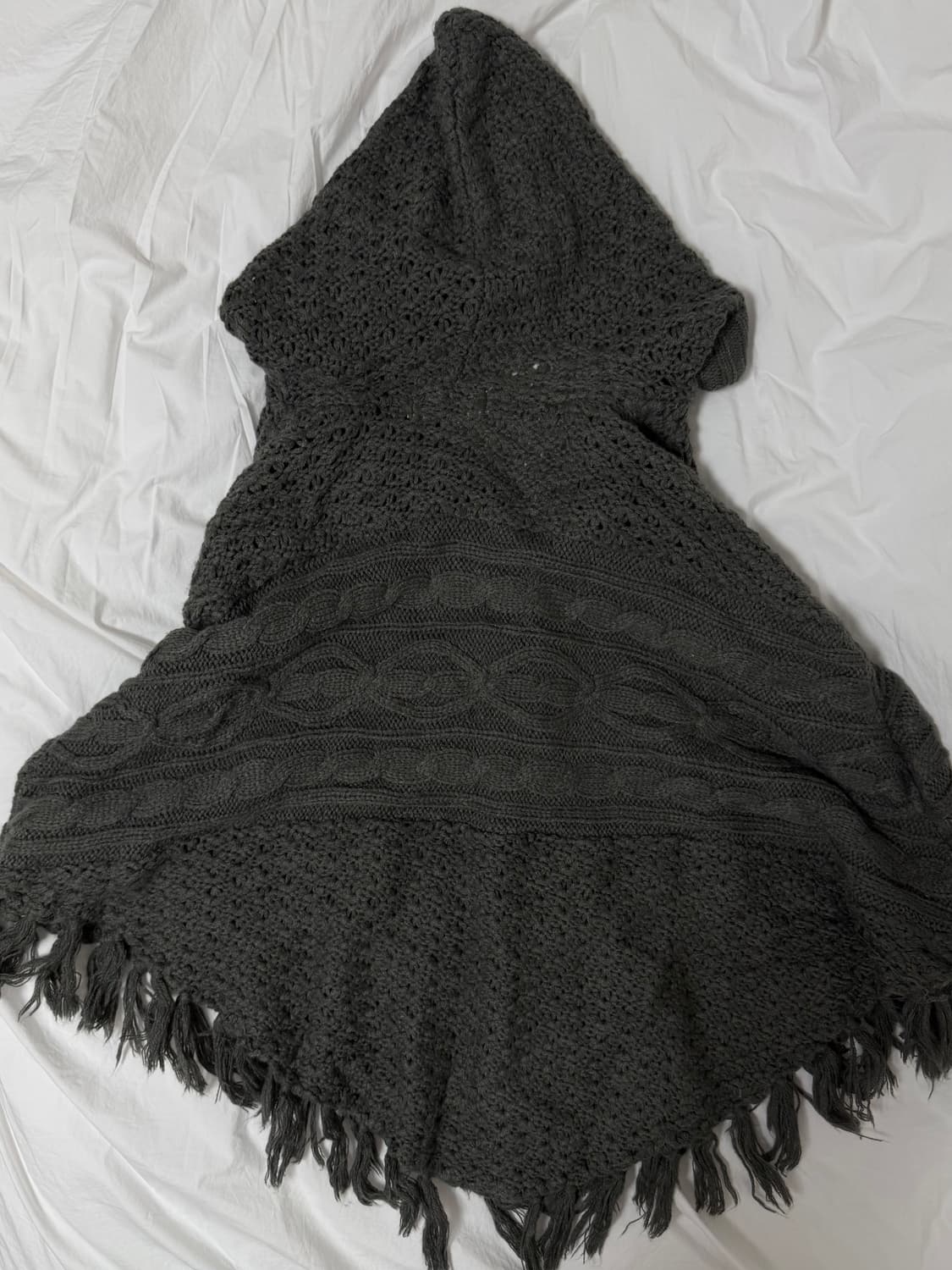 grey knitted cape 상품이미지2