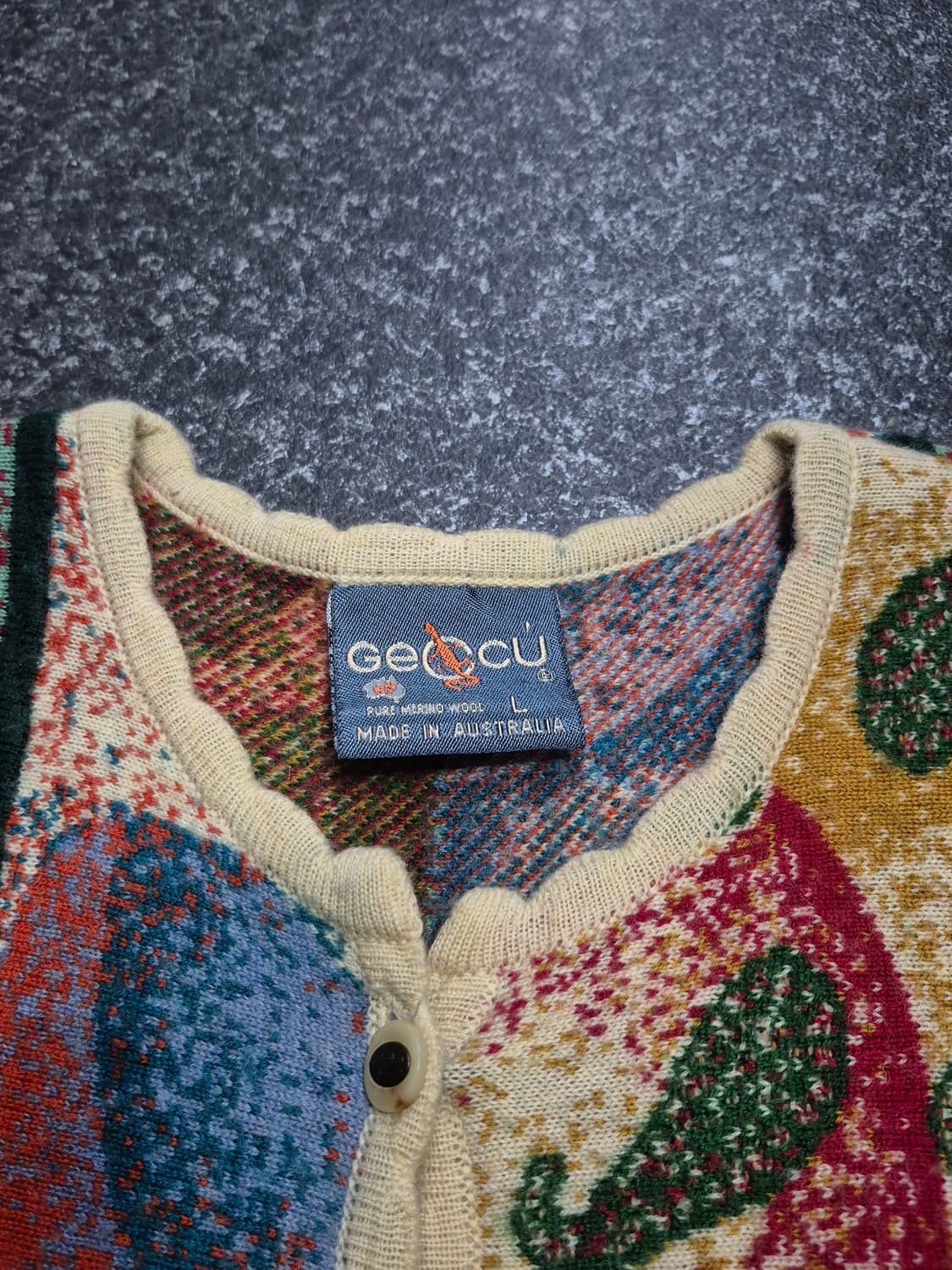 GECCU 게쿠 아이보리 멀티컬러 에스닉패턴 울100 니트 가디건 상품이미지4