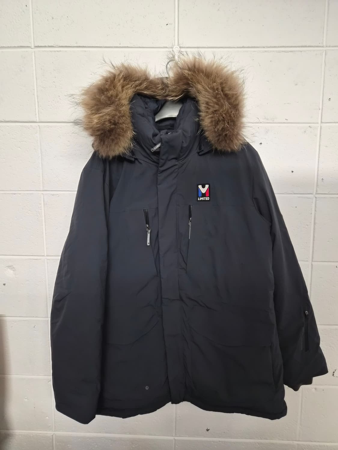 100) 밀레 LIMITED 패딩 점퍼 팝니다 상품이미지1