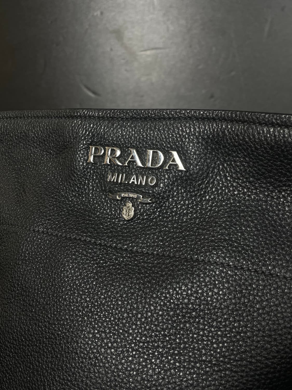 PRADA 프라다 비텔로 피닉스 블랙 버킷백 숄더백 상품이미지3