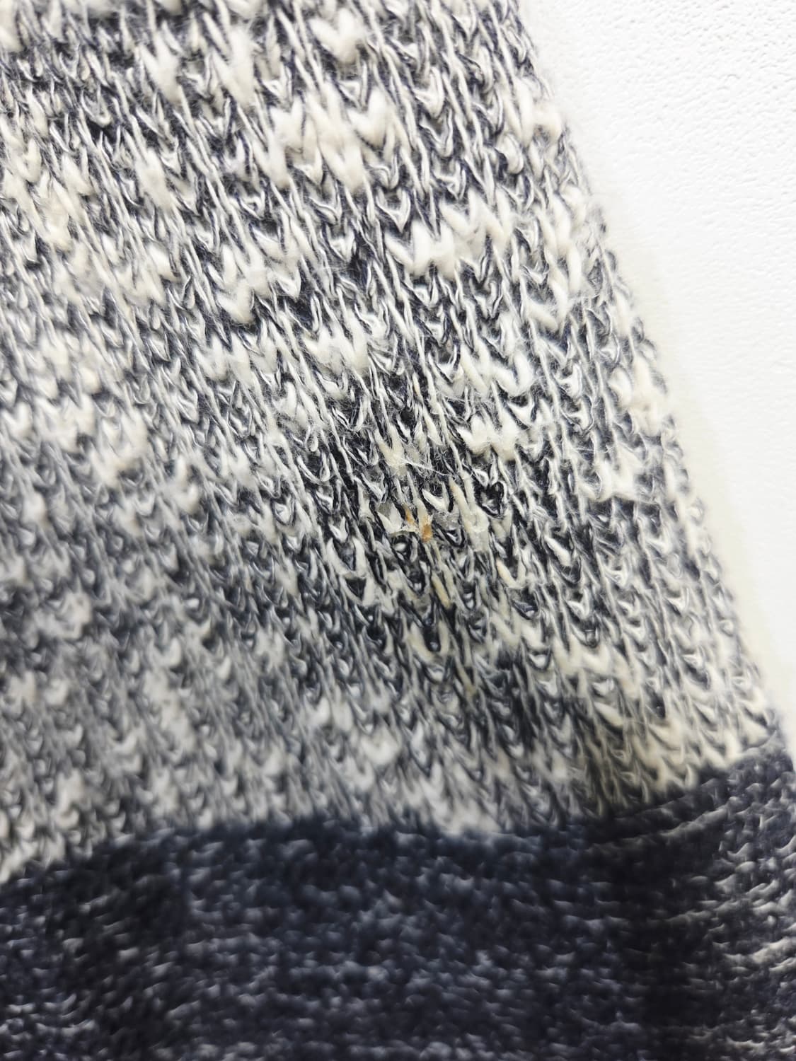 지오송지오(ZIO SONGZIO) 린넨 혼방 배색 니트 가디건 상품이미지6