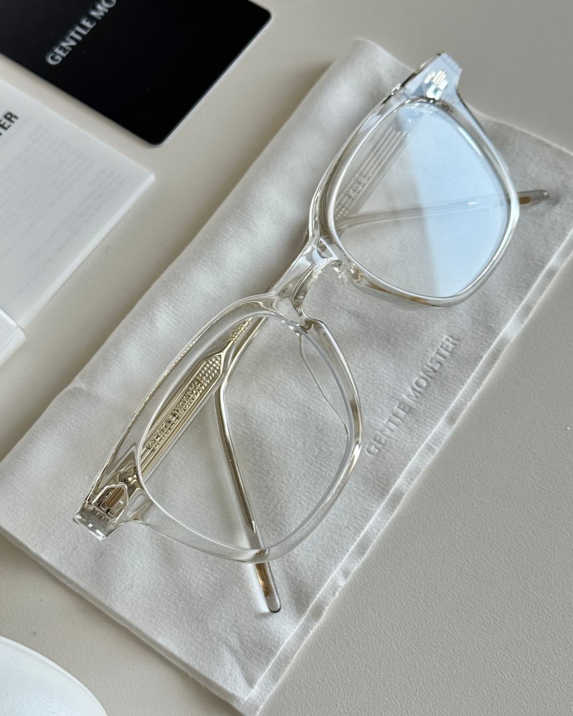 젠틀몬스터 쿠보 C1 (안경수건 새 거 한장 더 드림) 상품이미지6