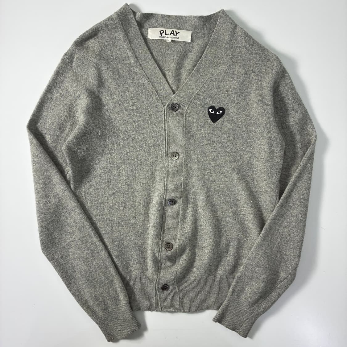 Comme des Garcons 꼼데가르송 라이트그레이 블랙와펜 가디건 상품이미지1