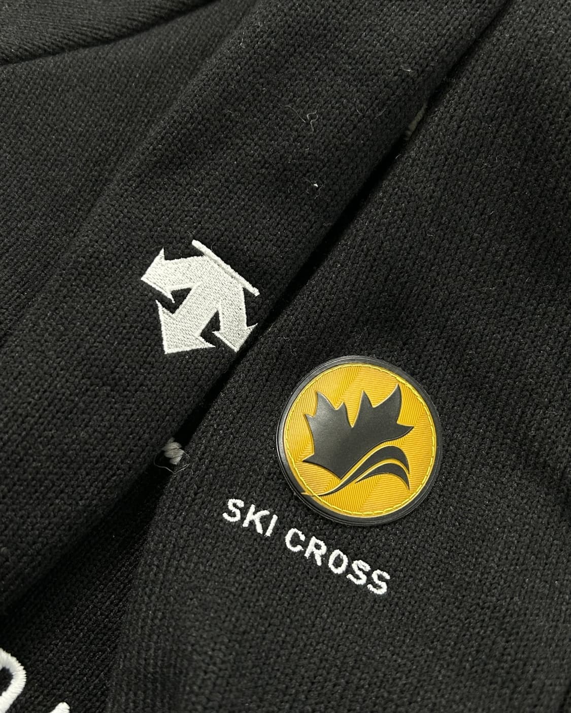 데상트 캐나다 스키 니트 맨투맨  상품이미지5