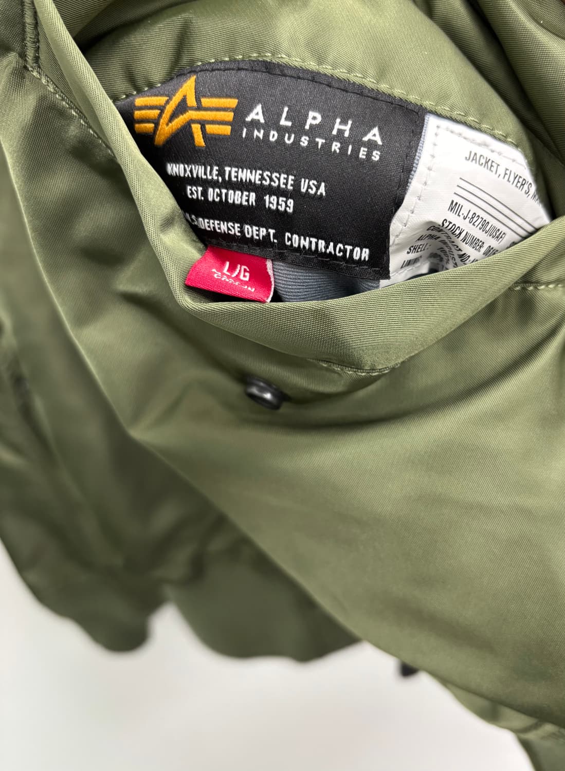 알파 인더스트리 리버시블 MA-1 항공 점퍼 상품이미지4