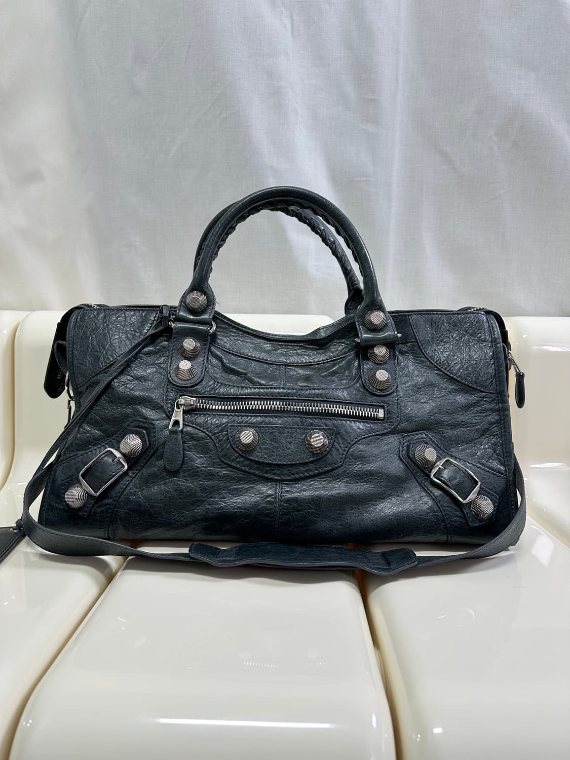 [A 정품] 발렌시아가 시티 모터백 파트타임 다크그레이 상품이미지2