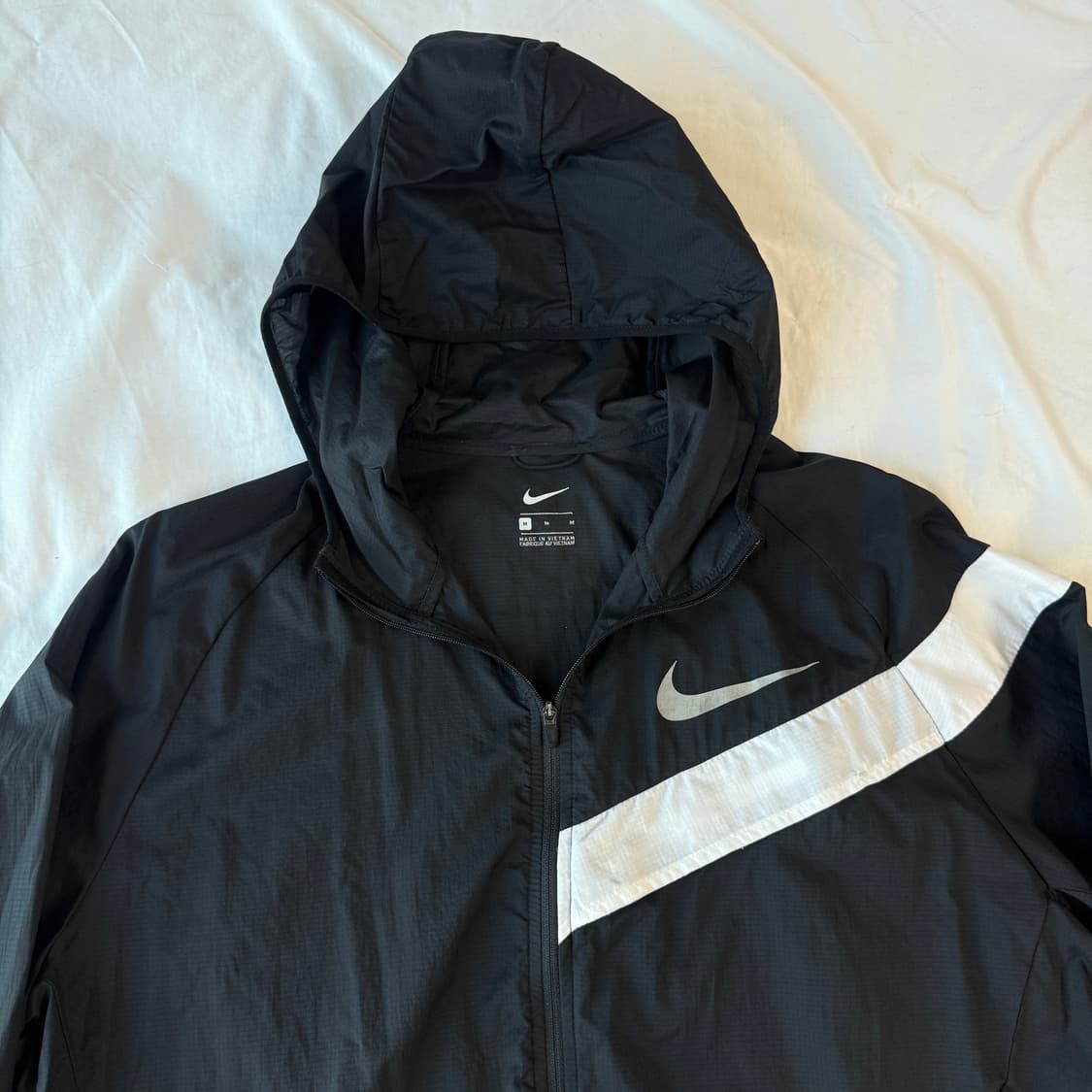 나이키 러닝 초경량바람막이 M 상품이미지3